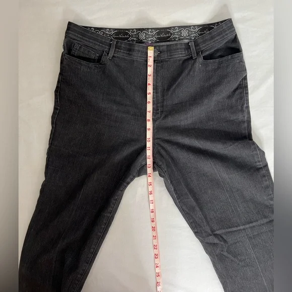 Gloria Vanderbilt Straight Leg Jeans Women's 18 Average Black 5-Pocket High Rise - Picture 5 of 10